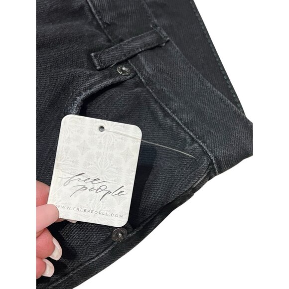 Free People Mid Rise Baggy Distressed Black Fray Straight Leg Jeans Size 26 - Picture 4 of 14